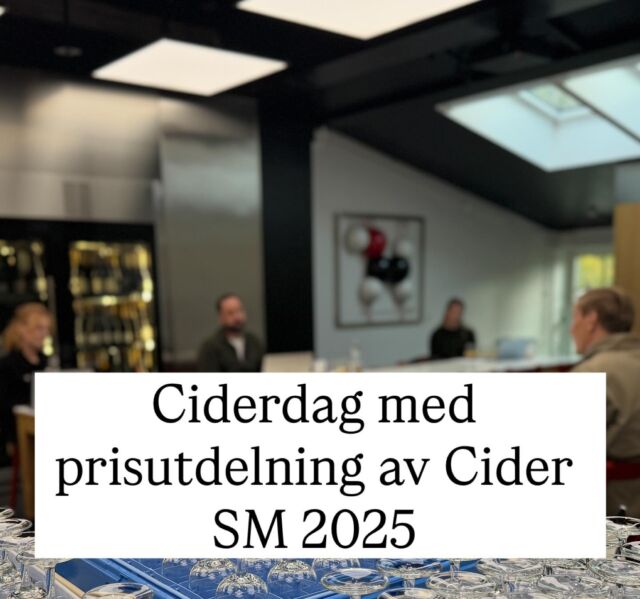 Ciderdag med prisutdelning av Cider SM 2025
15 november hos Rudenstams Bär & Frukt
 
Lördag den 15 november träffas vi hos Rudenstams Bär & Frukt för en heldag att prata och prova cider i samband med prisutdelningen för 2025 års SM i Hantverkscider.
Program:
Vi träffas kl 10.00 för kaffe, fralla och mingel
Kl 10.30 Föreläsningar; branschen idag, internationella scenen och trender
Kl. 12.00 Lunch
Kl 13.00 – 16.00 blir det workshopsliknande samtal runt framtiden för Cider SM, bla. förändringar, juryns förutsättningar, kategorier och tidpunkt på året. Rundtur av Rudenstams verksamhet. Samtal och mingel.
Kl 16.00 paus med tid för incheckning på hotel mm
Kl 17.00 mingel inför prisutdelning, diplomutdelning.
Kl 18.00 Prisutdelning
Kl 19.00 Trerätters Cidermiddag
Anmälan via länk i profilen eller skicka ett meddelande så får ni den där. Anmälan är obligatorisk till dagsprogrammet och middagen, det går givetvis bra att delta på det ena eller andra. OSA 10 november.
Fika, lunch, fika: 415kr/person betalas på plats
Cidermiddag, tre rätter: 695kr/person betalas på plats
 
Varmt välkomna!
 
Svenska Must & Ciderproducenter
Svenska Ciderfrämjandet
Rudenstams Bär & Frukt